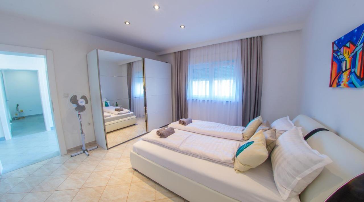 Villa Carpe Diem - With Private Pool Mostar Exteriör bild
