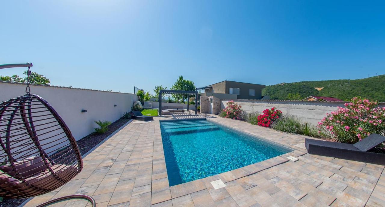 Villa Carpe Diem - With Private Pool Mostar Exteriör bild
