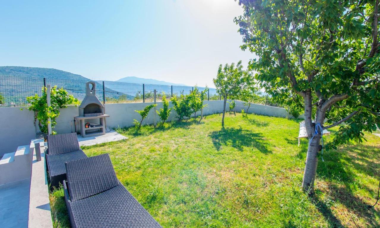 Villa Carpe Diem - With Private Pool Mostar Exteriör bild