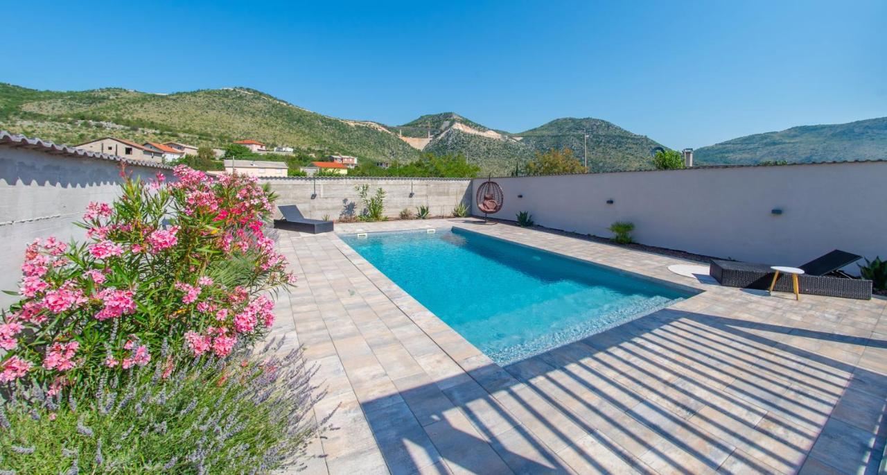 Villa Carpe Diem - With Private Pool Mostar Exteriör bild