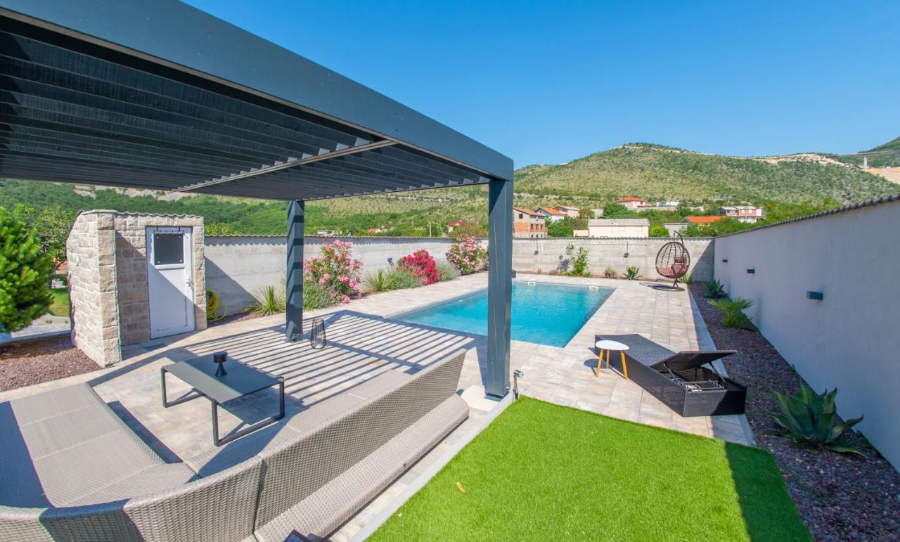 Villa Carpe Diem - With Private Pool Mostar Exteriör bild